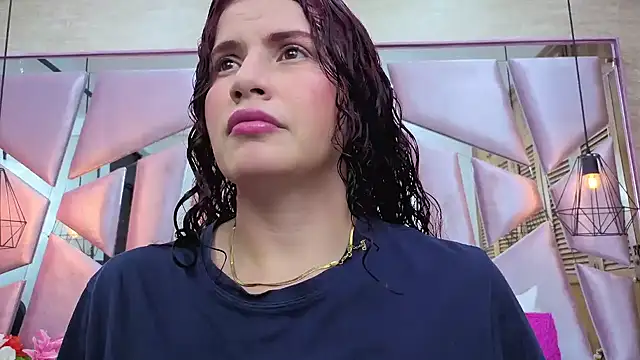 ThaliaCross online show from 03-10-26, 07:52