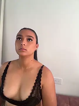 Snapshot of nicolexxaleja chatting on 06-01-26, 01:02 nicolexxaleja online show from 06-01-26, 01:02