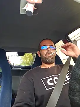 Thomas043 online show from 10-22-25, 01:11