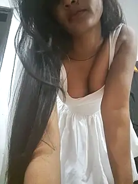 Snapshot of cute_radhikaa chatting on 04-04-26, 06:05 cute radhikaa online show from 04-04-26, 06:05