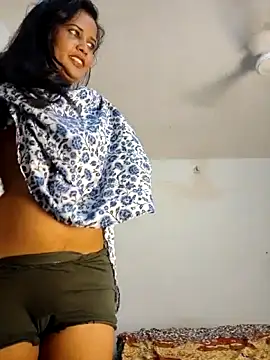 Snapshot of cute_radhikaa chatting on 04-05-26, 09:17 cute radhikaa online show from 04-05-26, 09:17