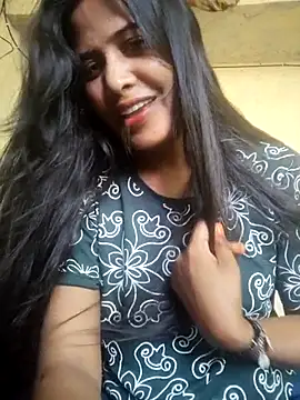 Snapshot of cute_radhikaa chatting on 05-10-26, 12:10 cute radhikaa online show from 05-10-26, 12:10