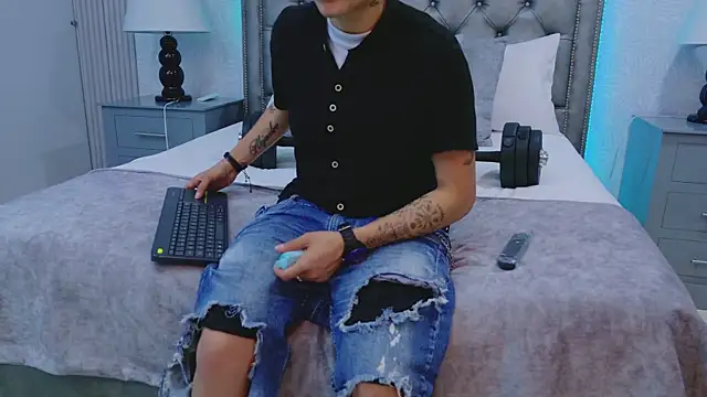 ZoeKrug online show from 01-09-26, 07:26