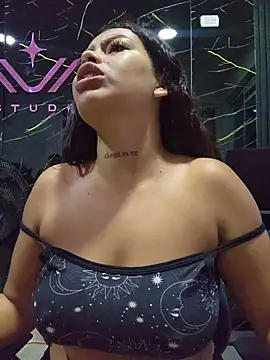 Snapshot of Yessica_Lopezz chatting on 06-16-26, 11:46 Yessica Lopezz online show from 06-16-26, 11:46