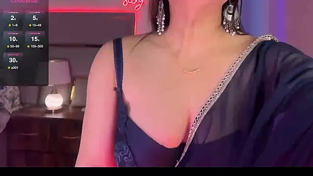 Snapshot of SunhariGirl chatting on 09-10-25, 03:50 SunhariGirl online show from 09-10-25, 03:50