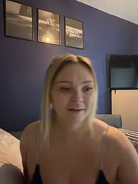 Snapshot of Star-36 chatting on 02-18-26, 12:12 Star-36 online show from 02-18-26, 12:12