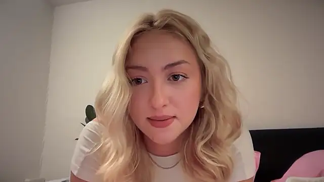 Kitty Swetty online show from 02-17-26, 08:04