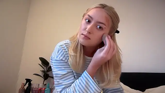 Kitty Swetty online show from 04-29-26, 06:47