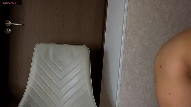 Snapshot of NoFace_Model chatting on 02-22-26, 05:11 NoFace Model online show from 02-22-26, 05:11