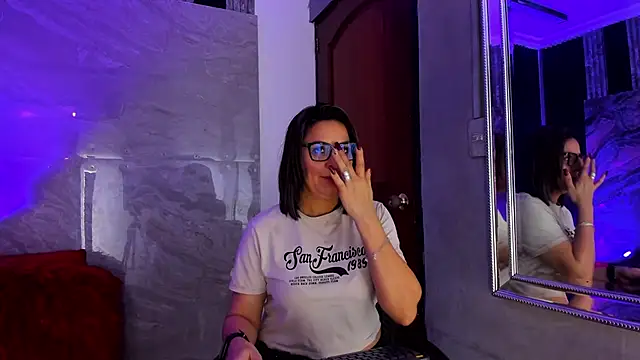 Agatha Pleasure online show from 10-22-25, 11:54