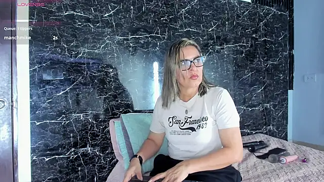 Snapshot of Agatha_Pleasure chatting on 04-29-26, 12:20 Agatha Pleasure online show from 04-29-26, 12:20