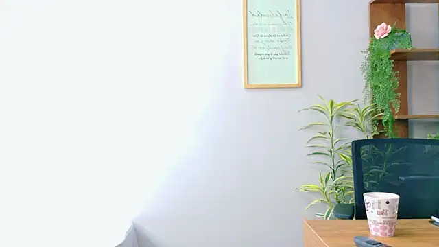 Snapshot of Agatha-Adams chatting on 12-18-25, 02:23 Agatha-Adams online show from 12-18-25, 02:23