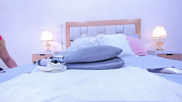 megan rous  online show from 03-12-26, 03:12