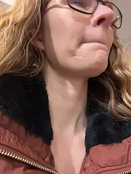 Bikergirl 97 online show from 12-04-25, 02:04