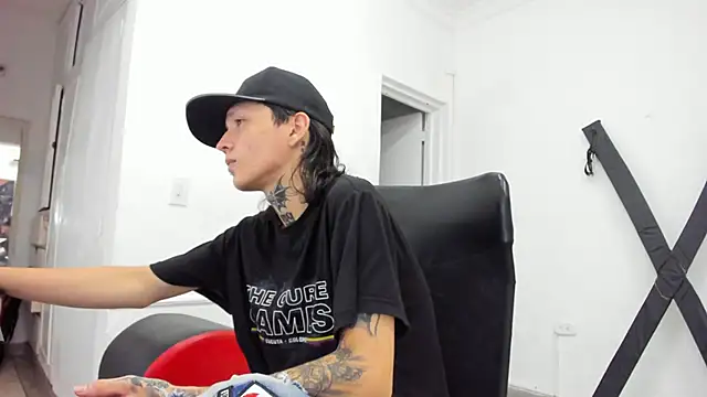 StraightBoy Nick online show from 04-13-26, 09:53