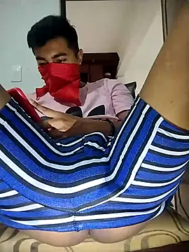 LARYYV online show from 05-10-26, 05:29