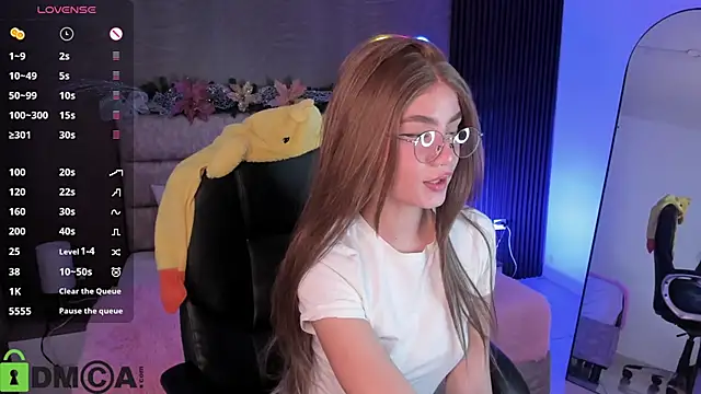 Arinextdoor online show from 12-15-25, 01:21