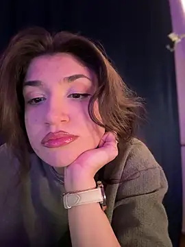 Snapshot of ScarletBloom_ chatting on 12-21-25, 04:03 ScarletBloom online show from 12-21-25, 04:03