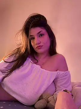 ScarletBloom  online show from 03-11-26, 08:04