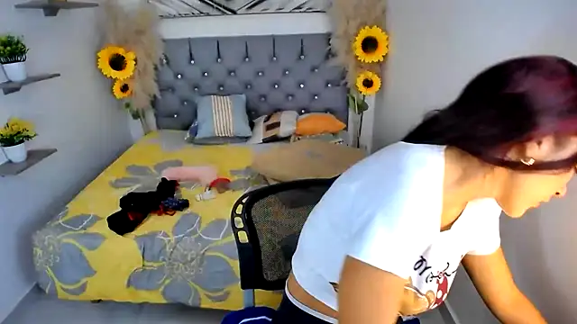 Snapshot of wild_couple_sex_69 chatting on 05-19-26, 01:39 wild couple sex 69 online show from 05-19-26, 01:39
