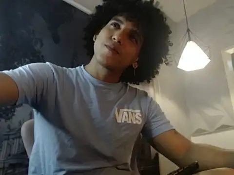 Xfire boy69 online show from 11-09-25, 04:38