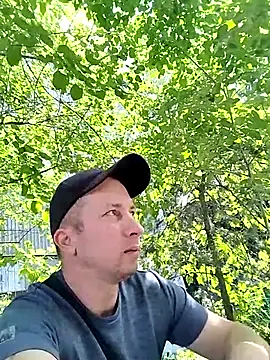 Snapshot of hornny_boy35 chatting on 07-14-26, 10:54 hornny boy35 online show from 07-14-26, 10:54