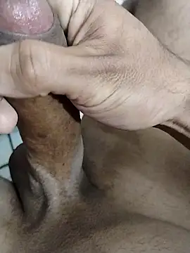 Snapshot of boyquente21 chatting on 10-01-25, 01:22 boyquente21 online show from 10-01-25, 01:22