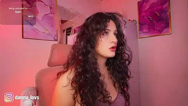 Dannaa Lovs online show from 05-18-26, 11:27
