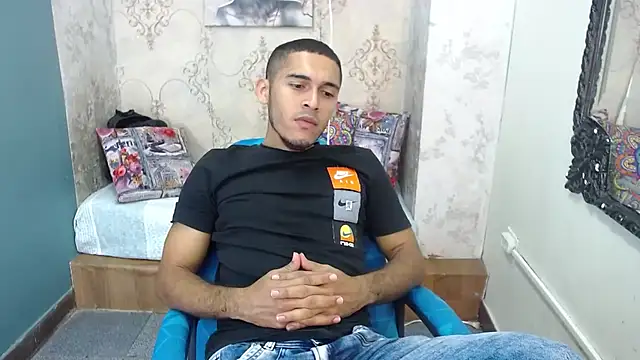 Snapshot of Derek_Storm_ chatting on 09-26-25, 02:48 Derek Storm  online show from 09-26-25, 02:48
