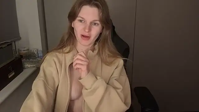 Lilly-Luscious online show from 11-26-25, 09:49