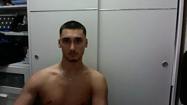 Snapshot of thebigking05 chatting on 09-22-25, 05:37 thebigking05 online show from 09-22-25, 05:37