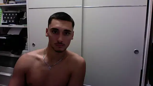 Snapshot of thebigking05 chatting on 09-30-25, 03:50 thebigking05 online show from 09-30-25, 03:50