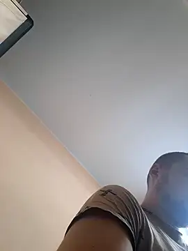 Snapshot of Vladyslav30 chatting on 01-07-26, 10:51 Vladyslav30 online show from 01-07-26, 10:51