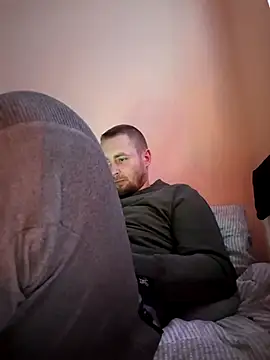 Snapshot of Vladyslav30 chatting on 02-21-26, 11:39 Vladyslav30 online show from 02-21-26, 11:39