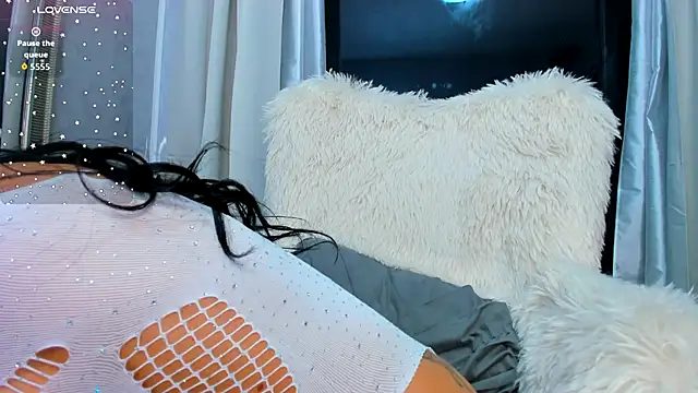 ParissHiltonX online show from 10-03-25, 03:47