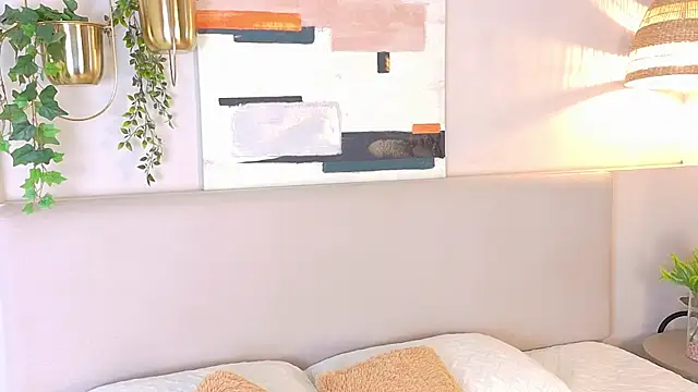 LanaRozz online show from 11-14-25, 07:34