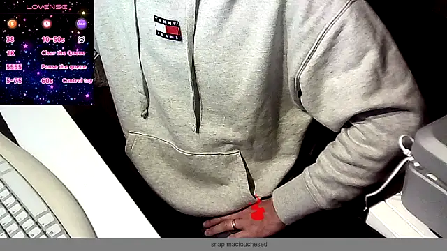 french male whorexh online show from 10-28-25, 06:17