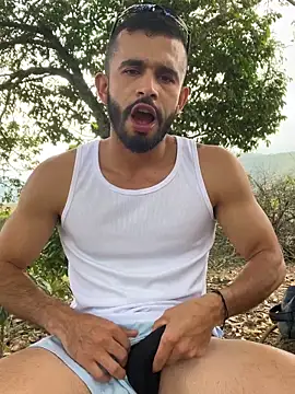 Snapshot of Jacksonfranco chatting on 02-12-26, 07:42 Jacksonfranco online show from 02-12-26, 07:42