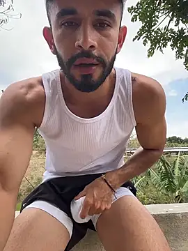 Snapshot of Jacksonfranco chatting on 02-15-26, 04:47 Jacksonfranco online show from 02-15-26, 04:47