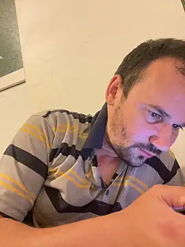 Snapshot of Ionut899@xh chatting on 06-01-26, 11:50 Ionut899xh online show from 06-01-26, 11:50