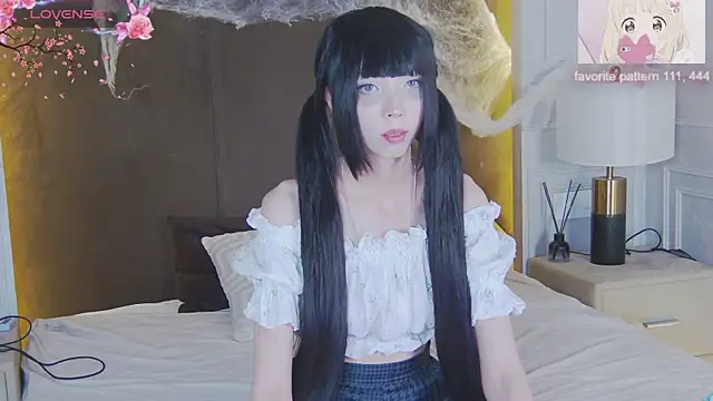 Evelyn Neal online show from 11-02-25, 04:09