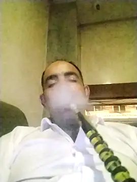 Snapshot of salimbasha chatting on 10-31-25, 07:48 salimbasha online show from 10-31-25, 07:48