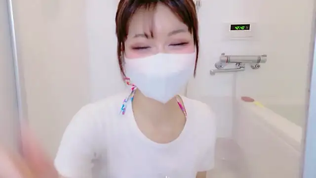 Snapshot of -Nyanko-chan- chatting on 05-31-26, 11:28 -Nyanko-chan- online show from 05-31-26, 11:28