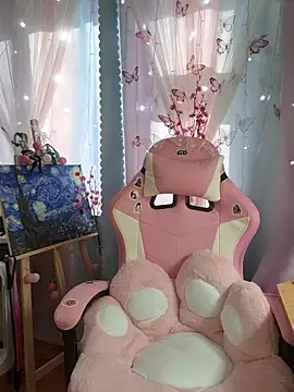 Fuzzy Unicorn online show from 04-01-26, 08:15