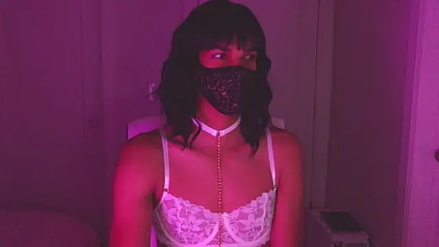 zoe good girl online show from 11-18-25, 01:44