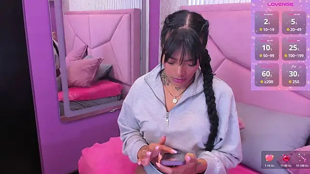 EmmaEbony  online show from 11-25-25, 12:27