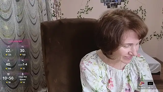 Lia Tito online show from 11-18-25, 02:32