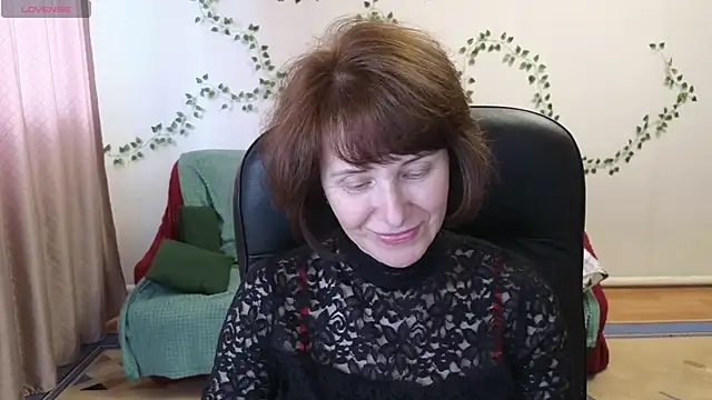Snapshot of Lia_Tito chatting on 04-22-26, 10:28 Lia Tito online show from 04-22-26, 10:28