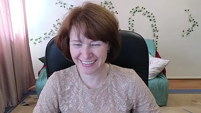 Snapshot of Lia_Tito chatting on 05-28-26, 06:21 Lia Tito online show from 05-28-26, 06:21
