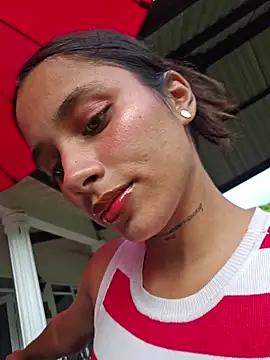 Lorena Mcfly online show from 07-06-26, 11:40